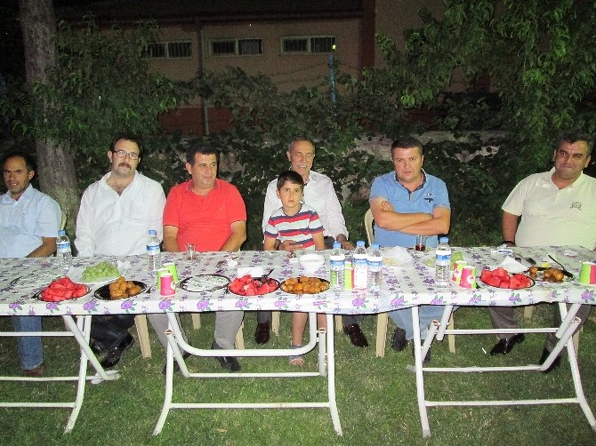 Özdemir, Çetintepe Barajı Çalışanlarıyla İftarda Buluştu