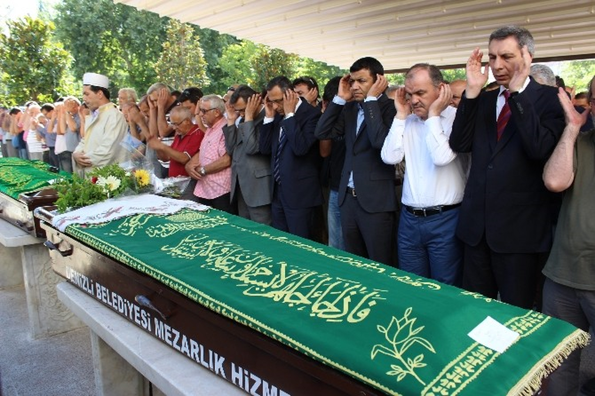 Patlama Kurbanı Eşine Gözyaşlarıyla Veda Etti