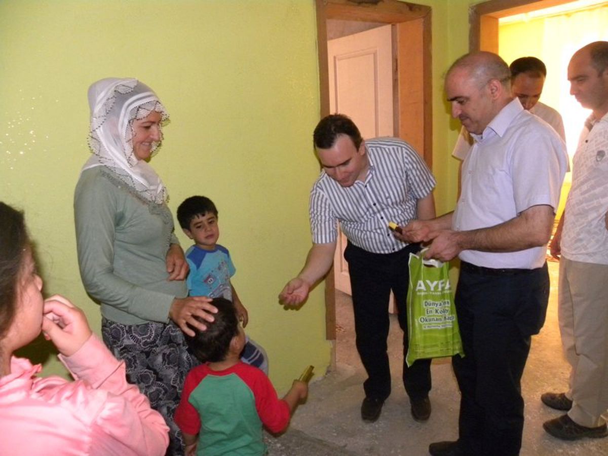 Tillo\'da Yoksul Ailelere Yardım