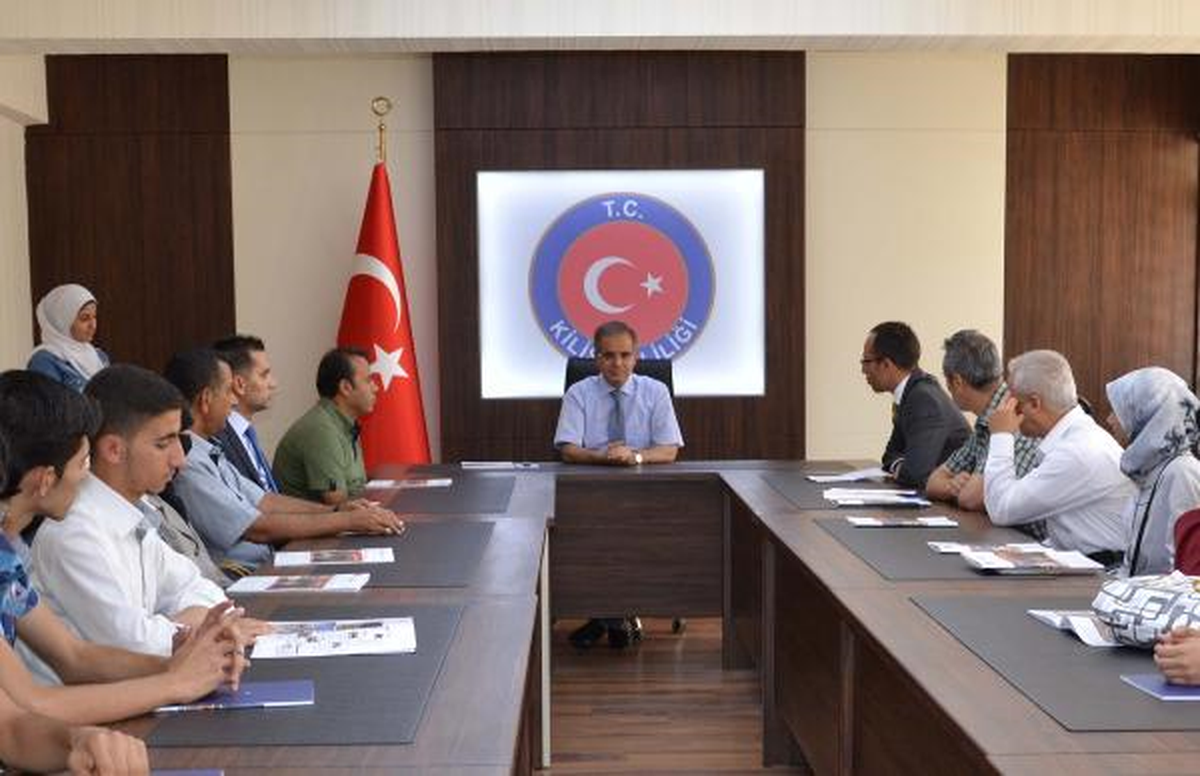 Türkçe Öğrenen Suriyeliler\'e Diploma Verildi