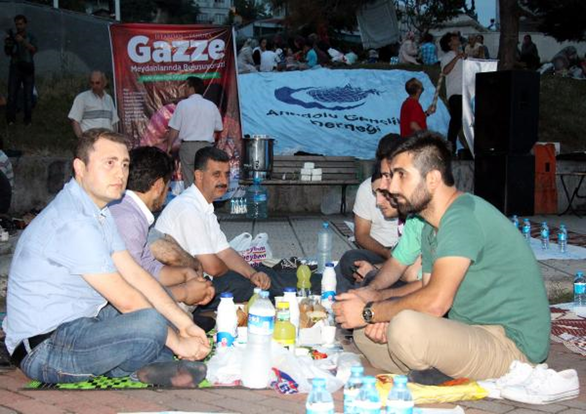 Zonguldak\'ta Gazze Halkına Destek İftarı