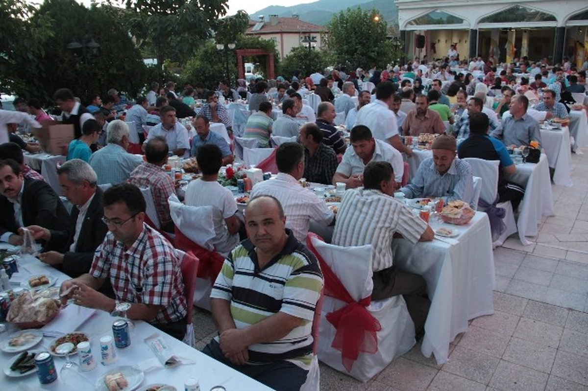 AK Parti Genel Başkan Yardımcısı Ekrem Erdem Osmancık\'ta