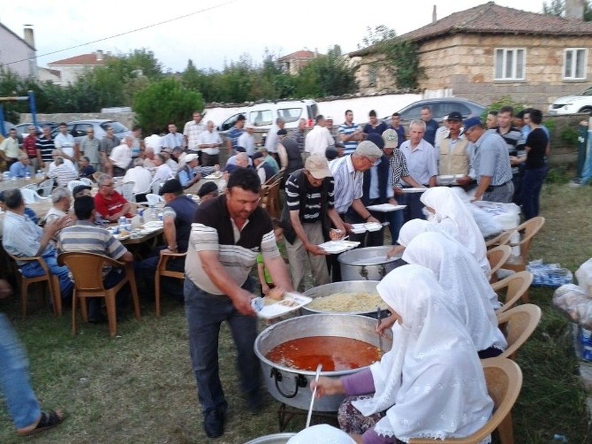 Çan\'da Avcılar 500 Kişiye İftar Yemeği Verdi