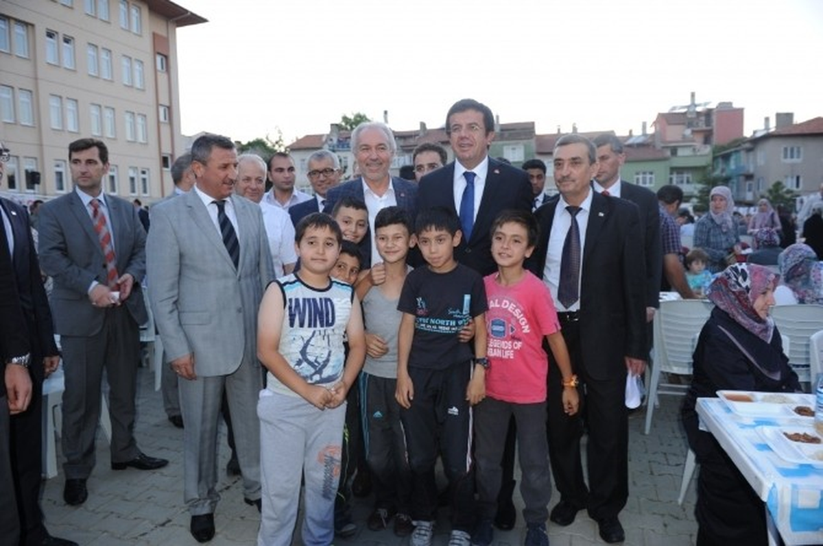 Bakan Zeybekci Kütahya\'da