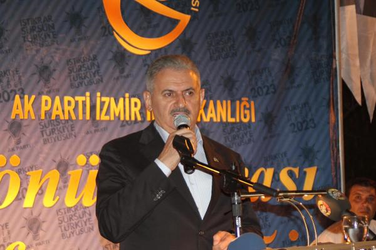 Camiye Hoca Seçmiyoruz