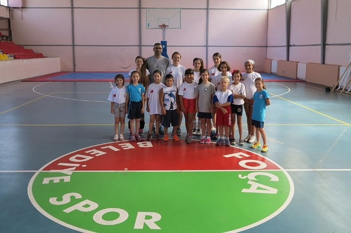 Foça Belediyespor Yaz Okullarına Yoğun İlgi