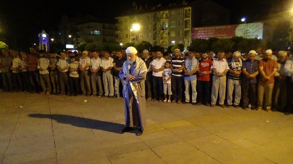 Karaman\'da Gazze\'de Ölenler İçin Gıyabi Cenaze Namazı Kılındı