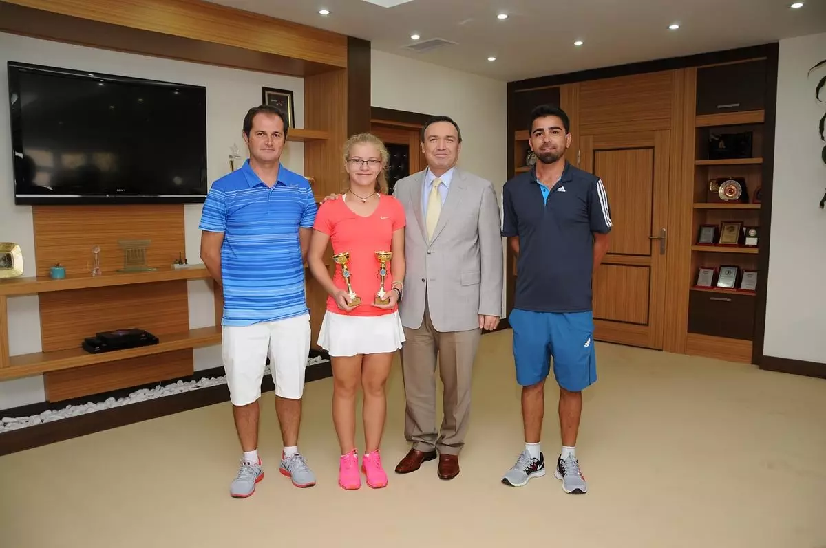 Gözdeturhan, Ttf Yaz Kupası\'nda Şampiyon Oldu