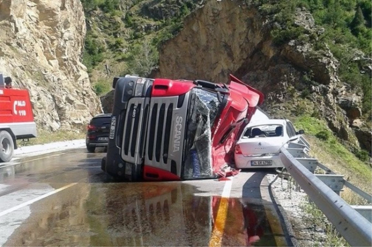 Gümüşhane\'de Trafik Kazası: 7 Yaralı