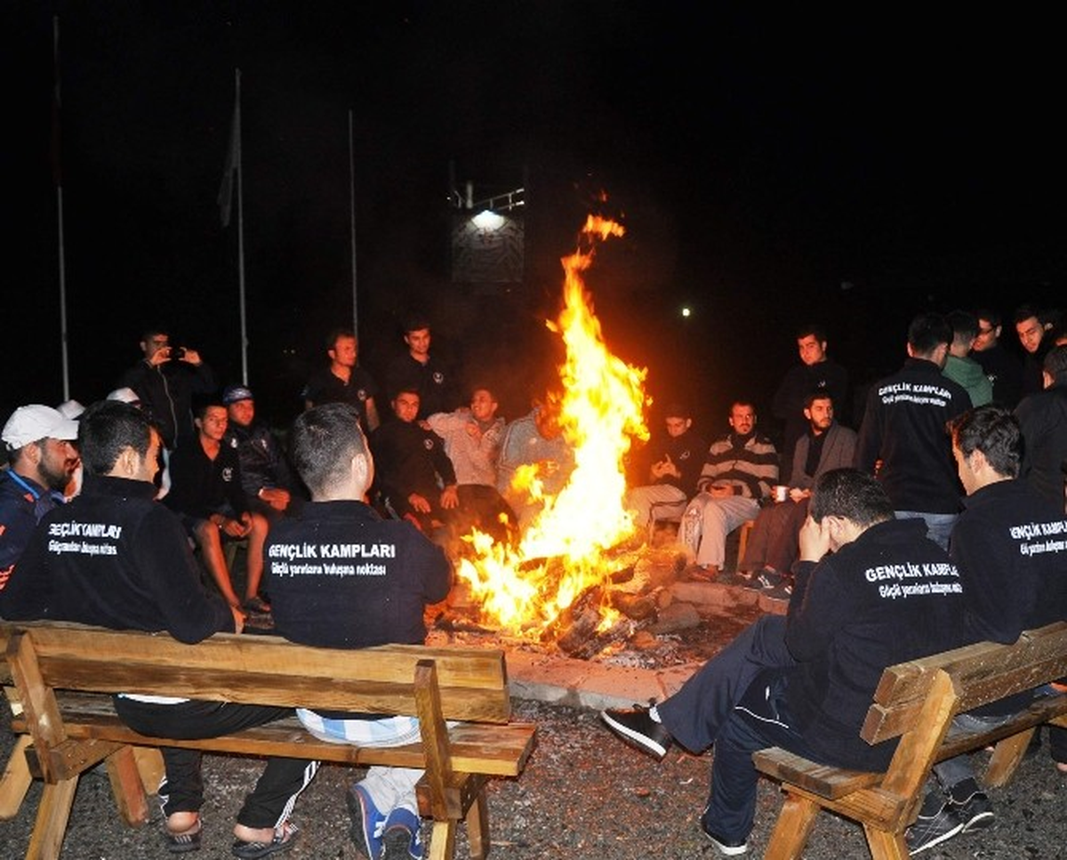 Gündüz Rafting, Akşam Kamp Ateşi