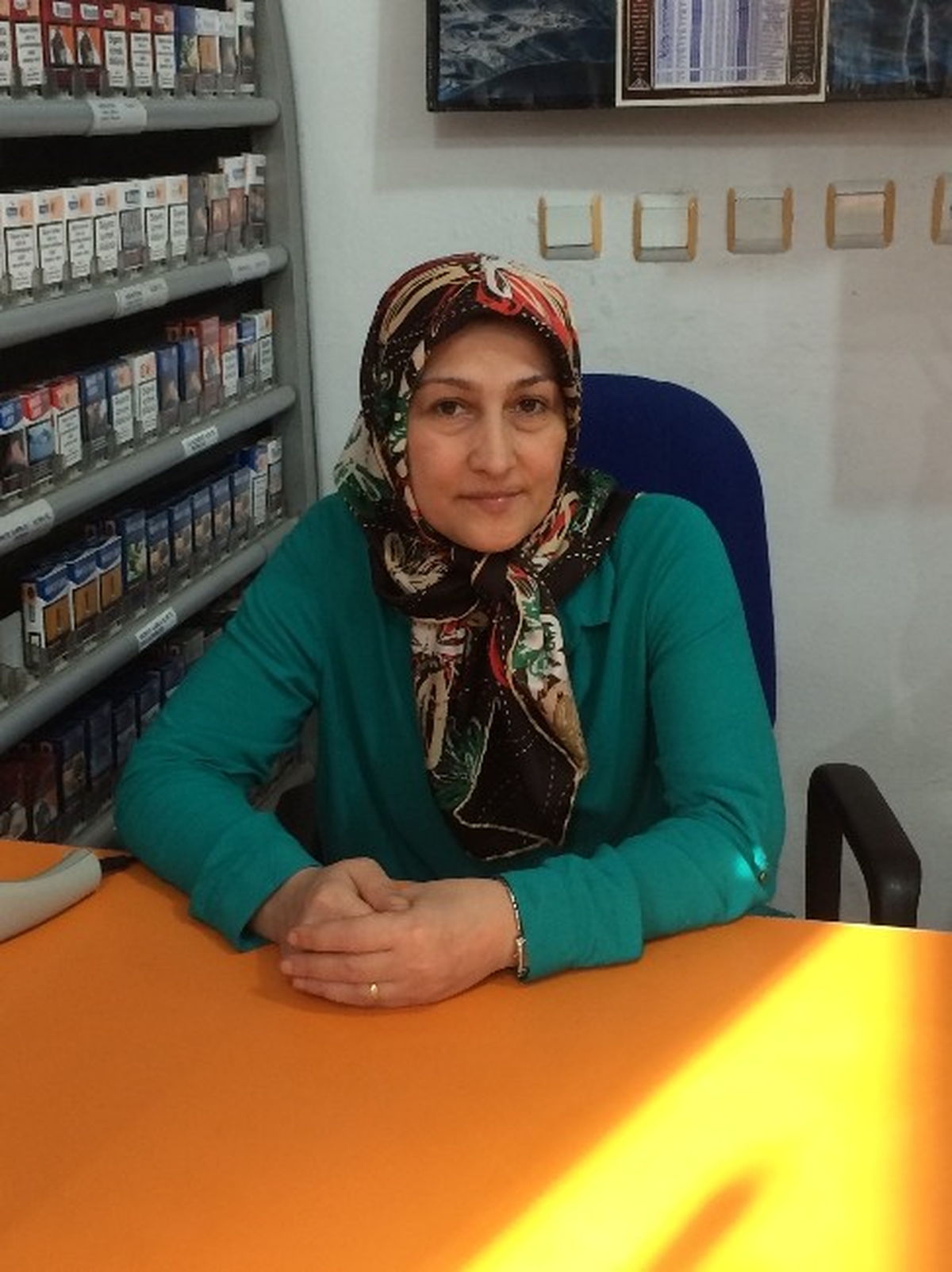 Hem Boykot Etti, Hem Uyardı
