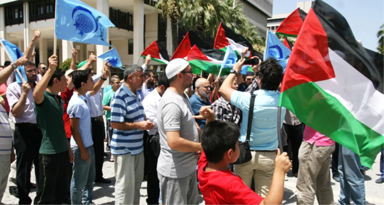 İsrail\'in Gazze Saldırılarının Protesto Edilmesi