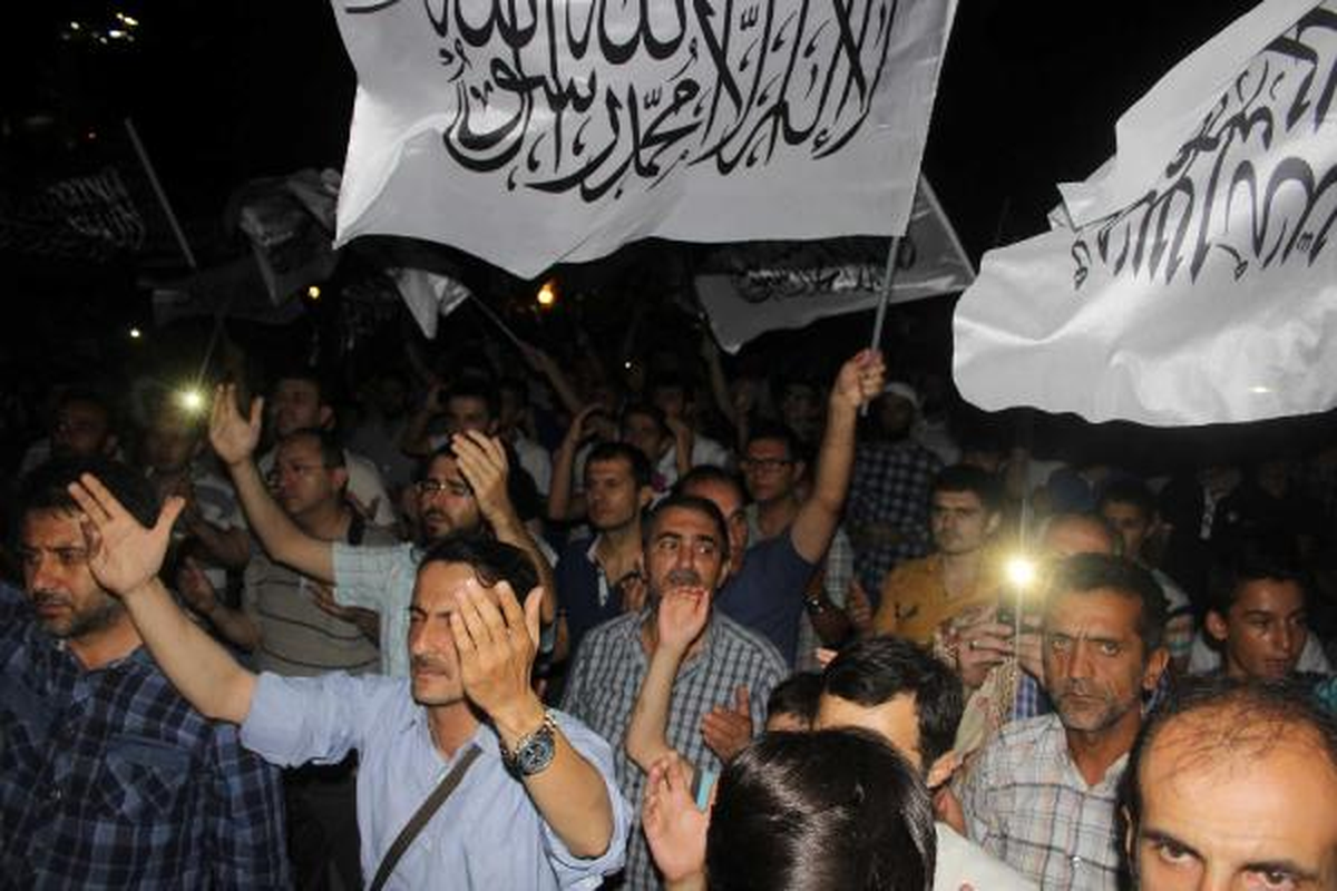 Kadir Gecesi Filistin İçin Dua Ettiler