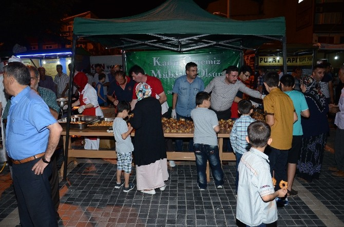Düzce\'de Lokma İkram Edildi