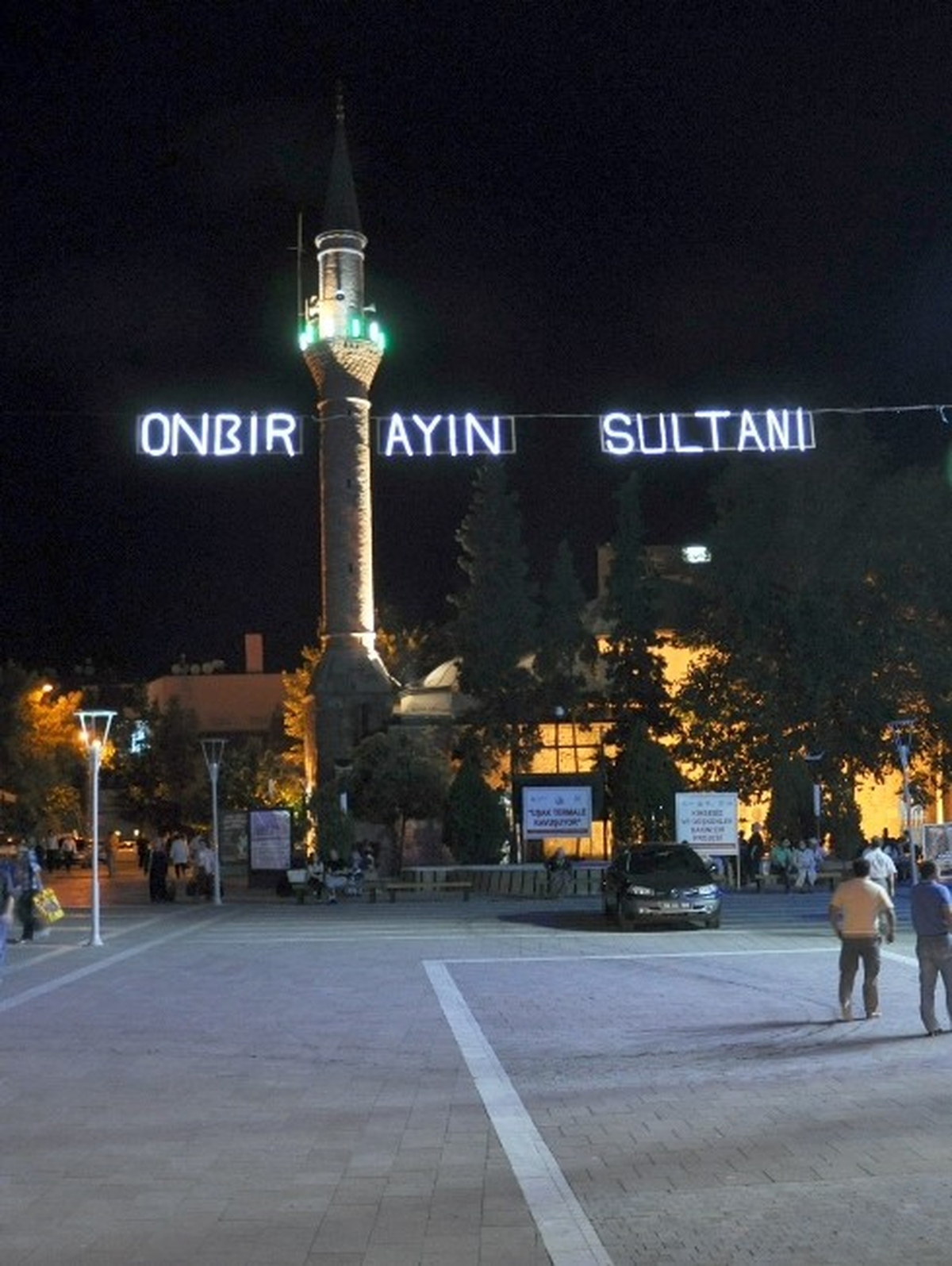 Kadir Gecesinde Uşak\'taki Camiler Doldu Taştı