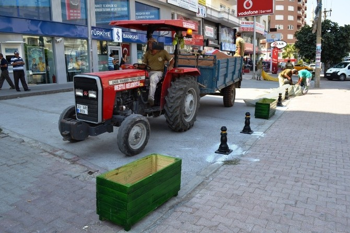 Mezitli Belediyesi Halka Dair Uygulamara Devam Ediyor