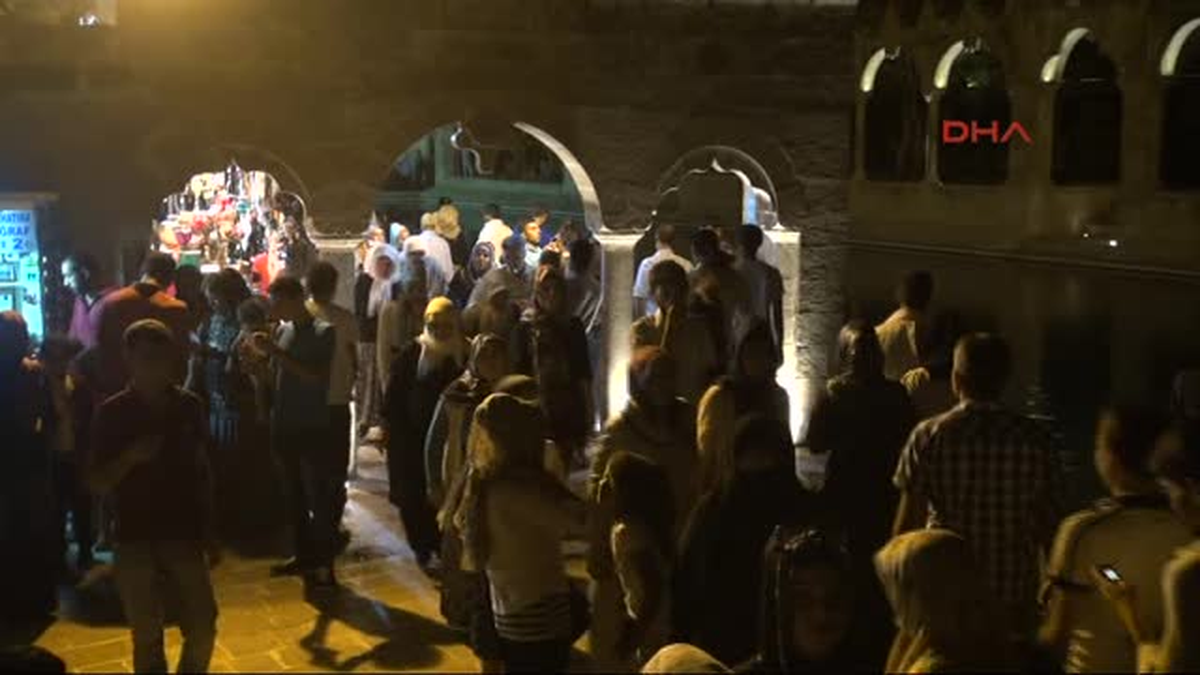 Şanlıurfa\'da Kadir Gecesi Yoğunluğu