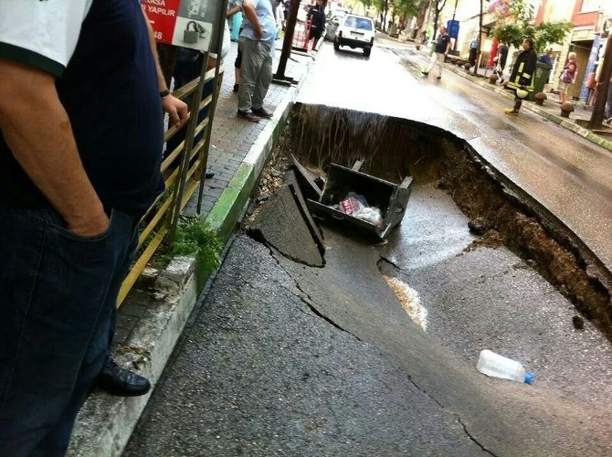 Sel Kentin Göbeğinde Göçüğe Sebep Oldu