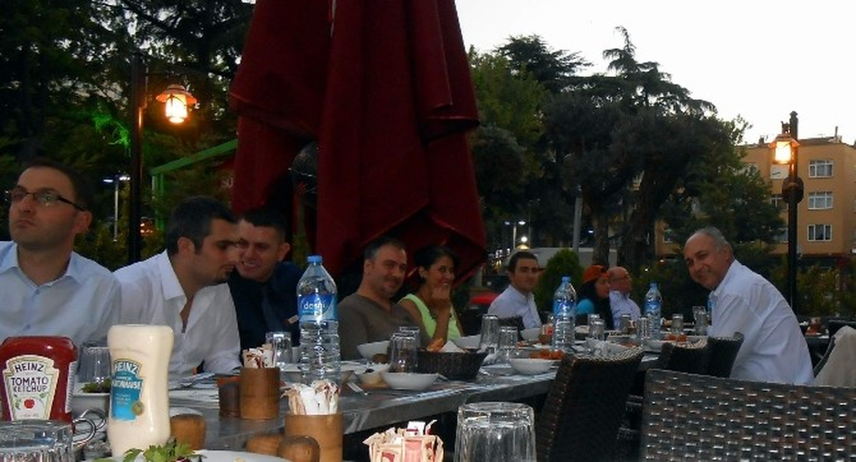 Varlıbaş Avm İftar Yemeği Düzenledi