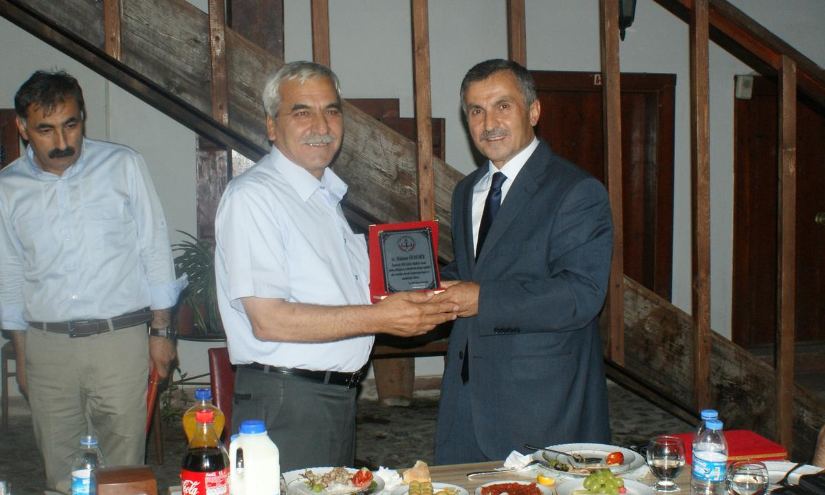 Vezirköprü\'de Milli Eğitim Müdürlerine Veda Gecesi