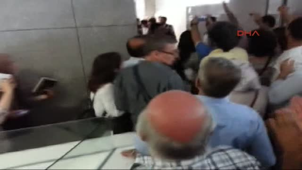 22 Temmuz Operasyonunda İlk Tutuklamalardan Sonra Adliye Koridorları