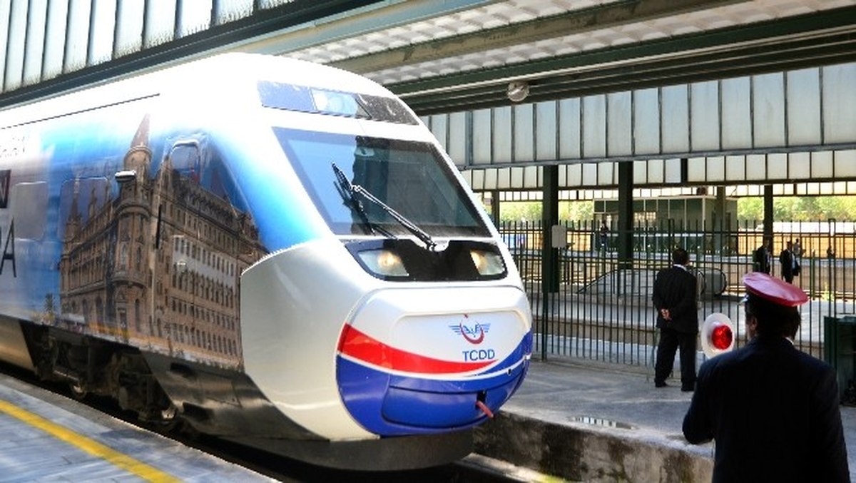 Ankara-İstanbul Arası İlk Yht Seferi Başladı