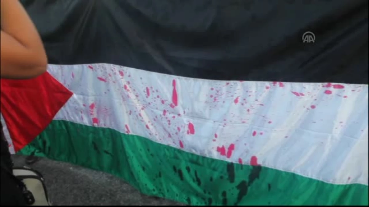 Atina\'da \'\'kırmızı boyalı\'\' Gazze protestosu