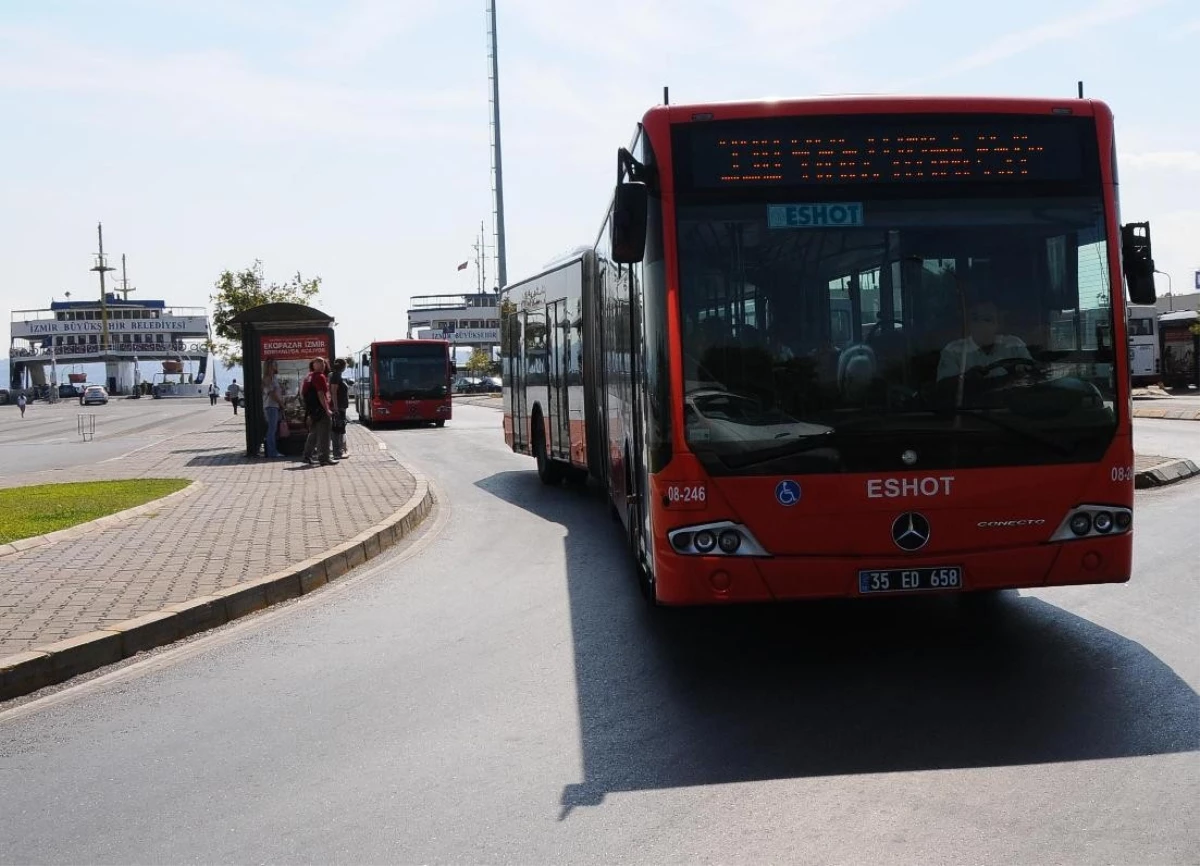 Bayramda İzmir\'de Toplu Ulaşım %50 İndirimli