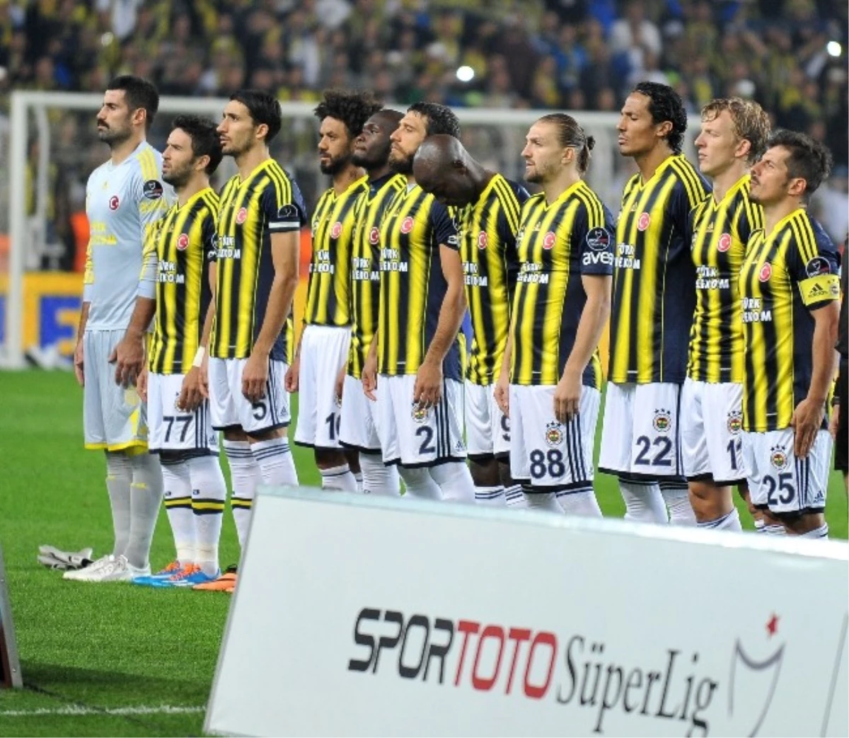 Fenerbahçe Sahaya İniyor