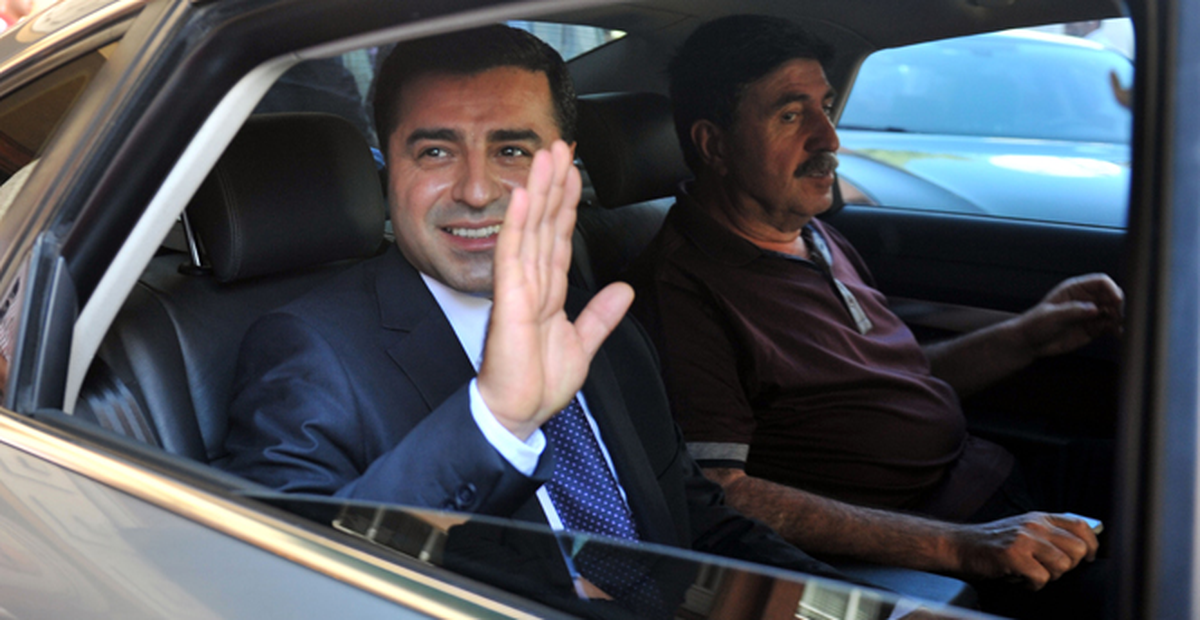 Selahattin Demirtaş: "Devletin Olanaklarının İç Egemenlik Yarışında Kullanılması Hazin Bir Durum"
