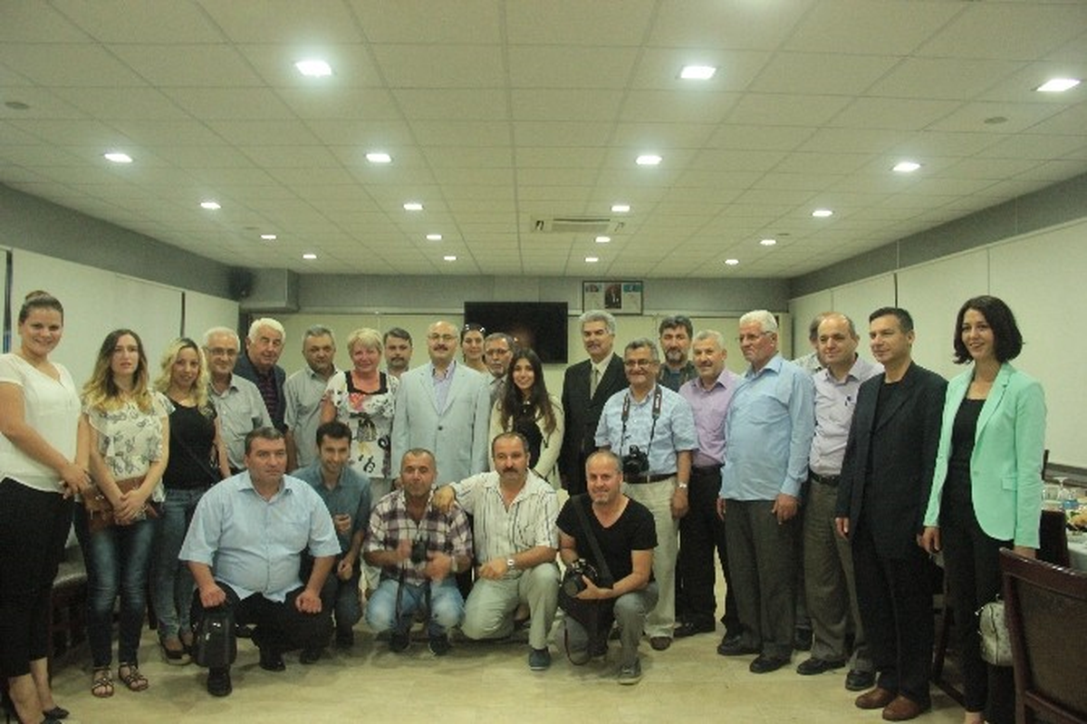 Vali Köşger, Basın Mensuplarına İftar Yemeği Verdi.