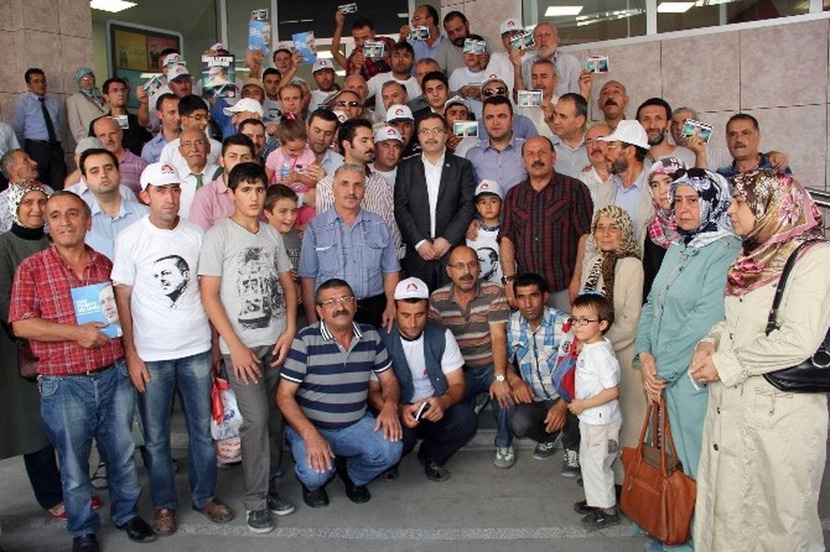 Başbakan Erdoğan\'ın Seçim Çalışmaları İçin Bağış Yaptılar