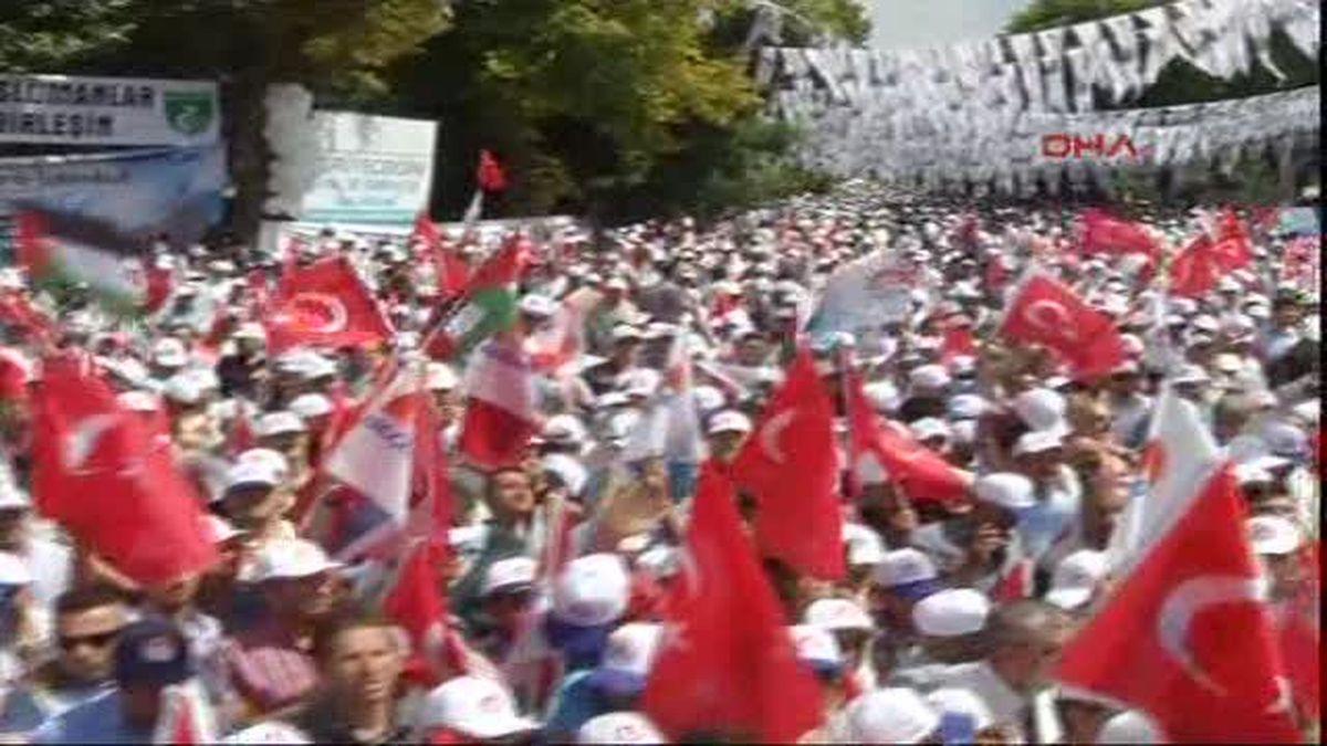 Başbakan Recep Tayyip Erdoğan, İstanbul Ankara Arası Yüksek Hızlı Tren Hattı Açılışı İçin Gittiği...