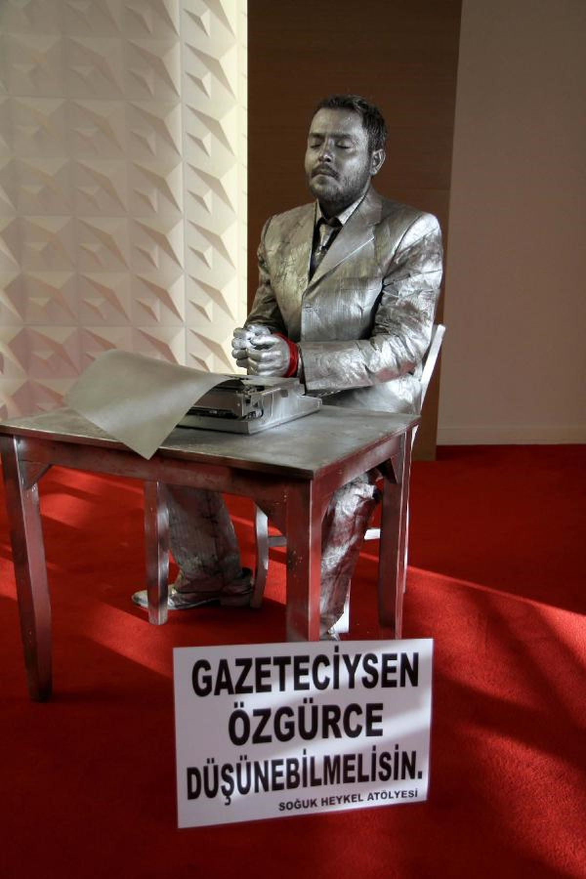 Basın Özgürlüğü Ödülü Soner Yalçın\'a