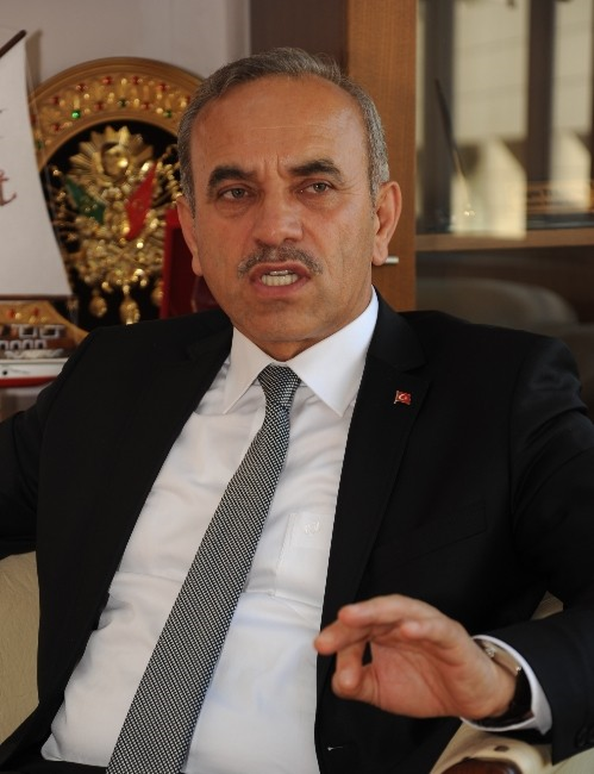 Başkandan \'Dolandırıcılık\' Uyarısı