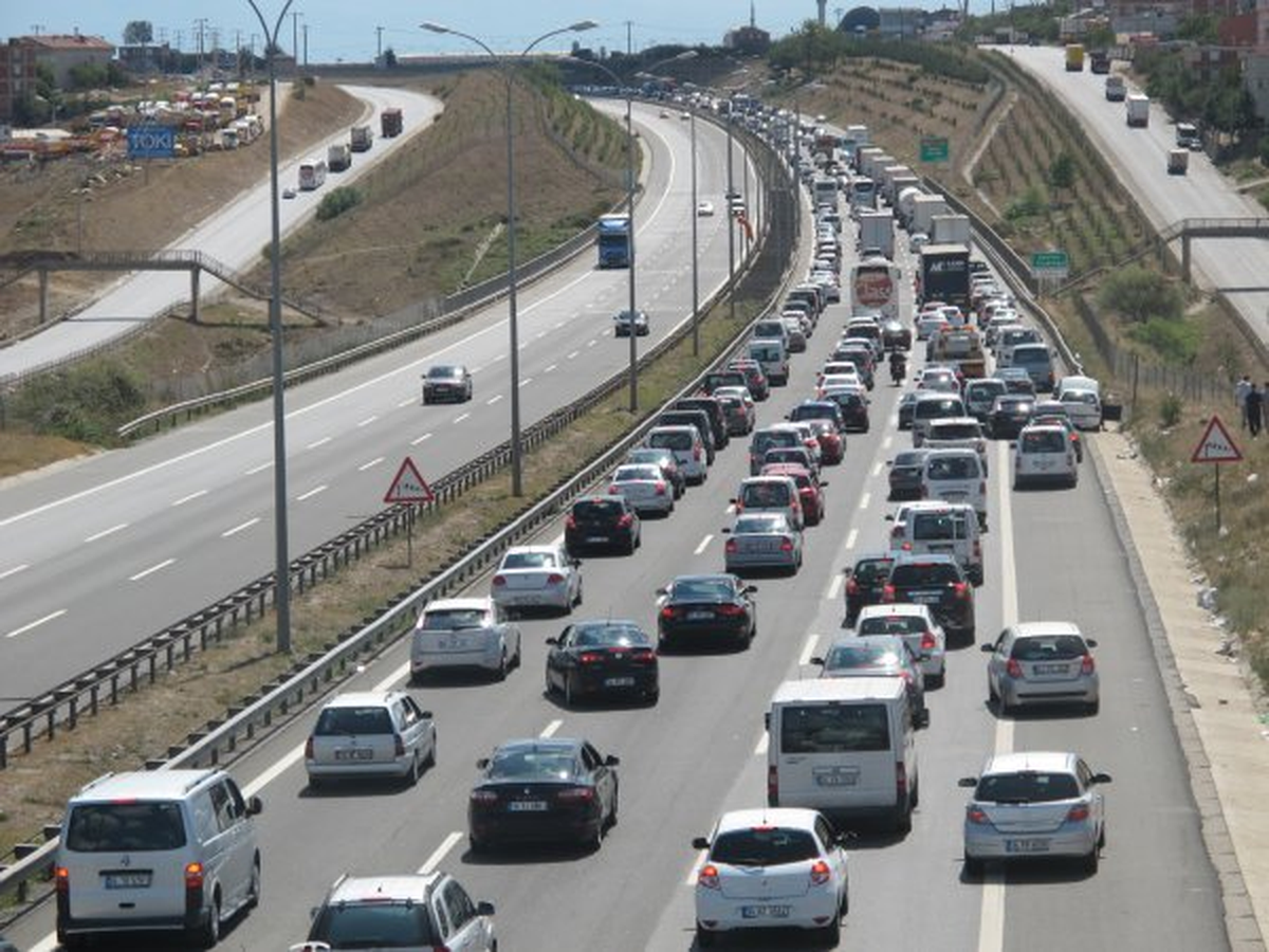 Bayram Trafiğinde Sabır, Can ve Mal Kaybını Önlüyor