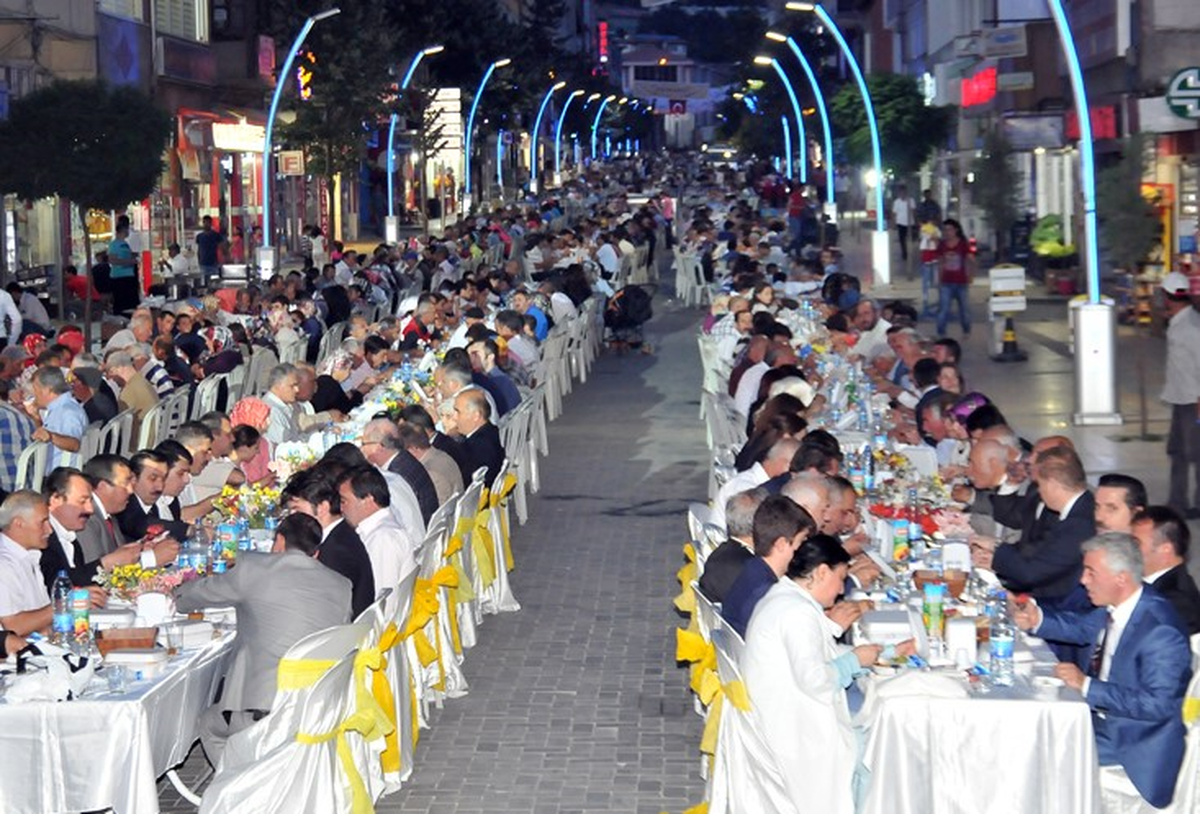 Belediye\'den 3000 Kişiye İftar