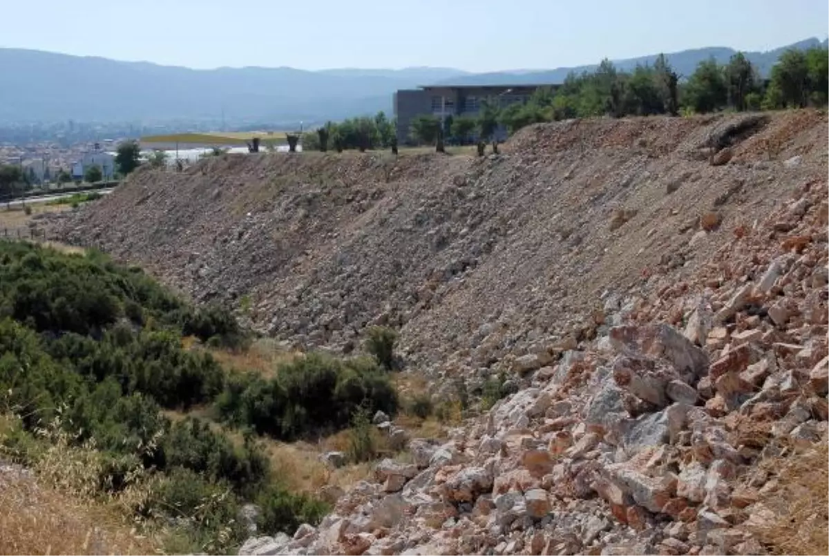 Dereye Hafriyat Dökümüne Tepki