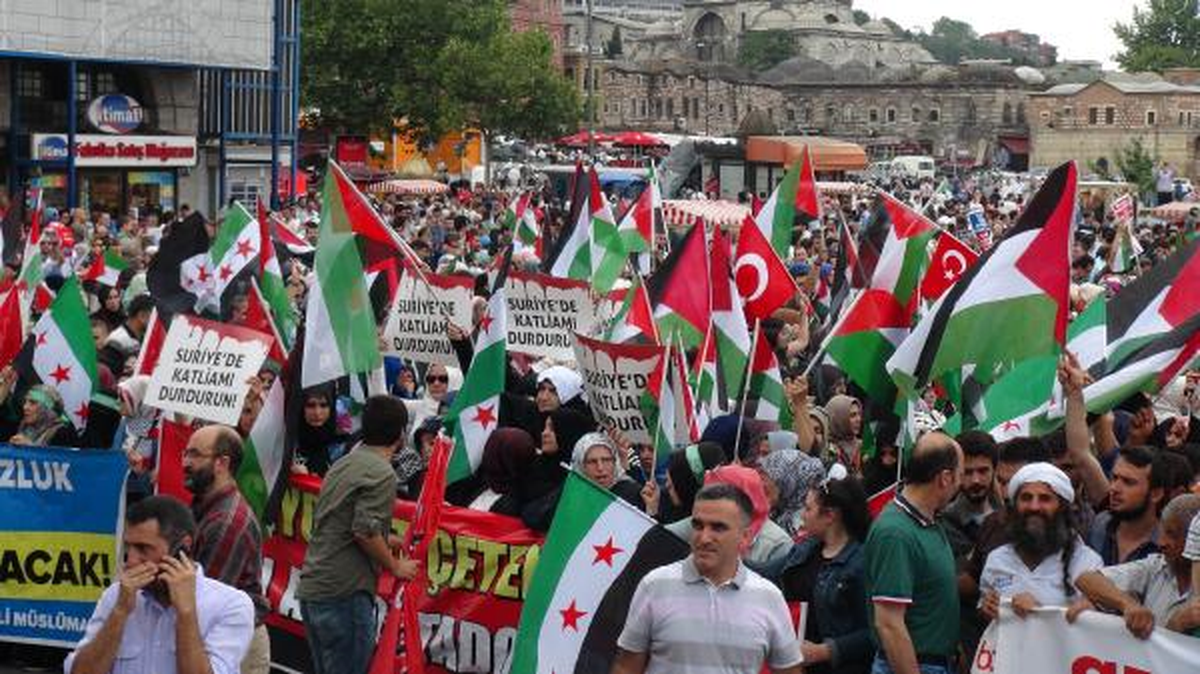 Eminönü Meydanı\'nda İsrail Protestosu