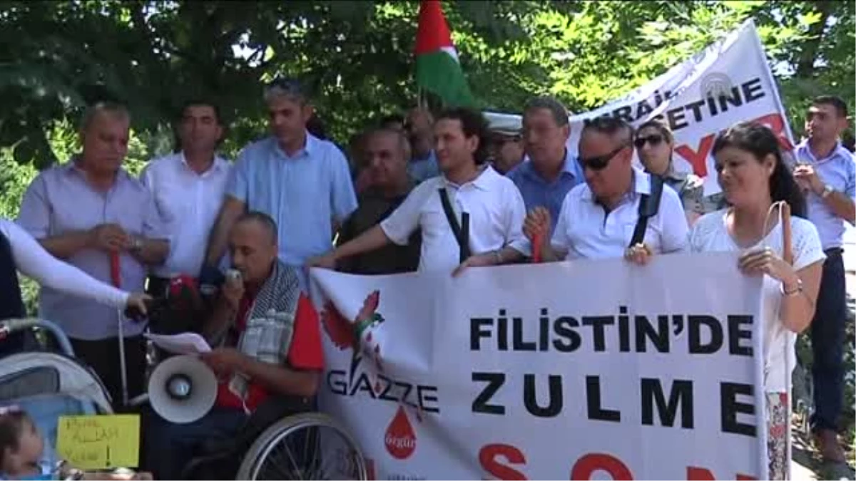 Engelliler, İsrail\'in Gazze\'ye saldırılarını protesto etti -