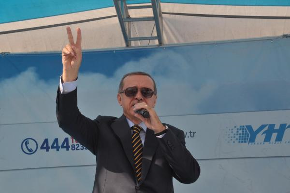 Erdoğan Yht Açılışında İhsanoğlu\'na Yüklendi: Bu Toprakların Evladı Biziz Biz (2)