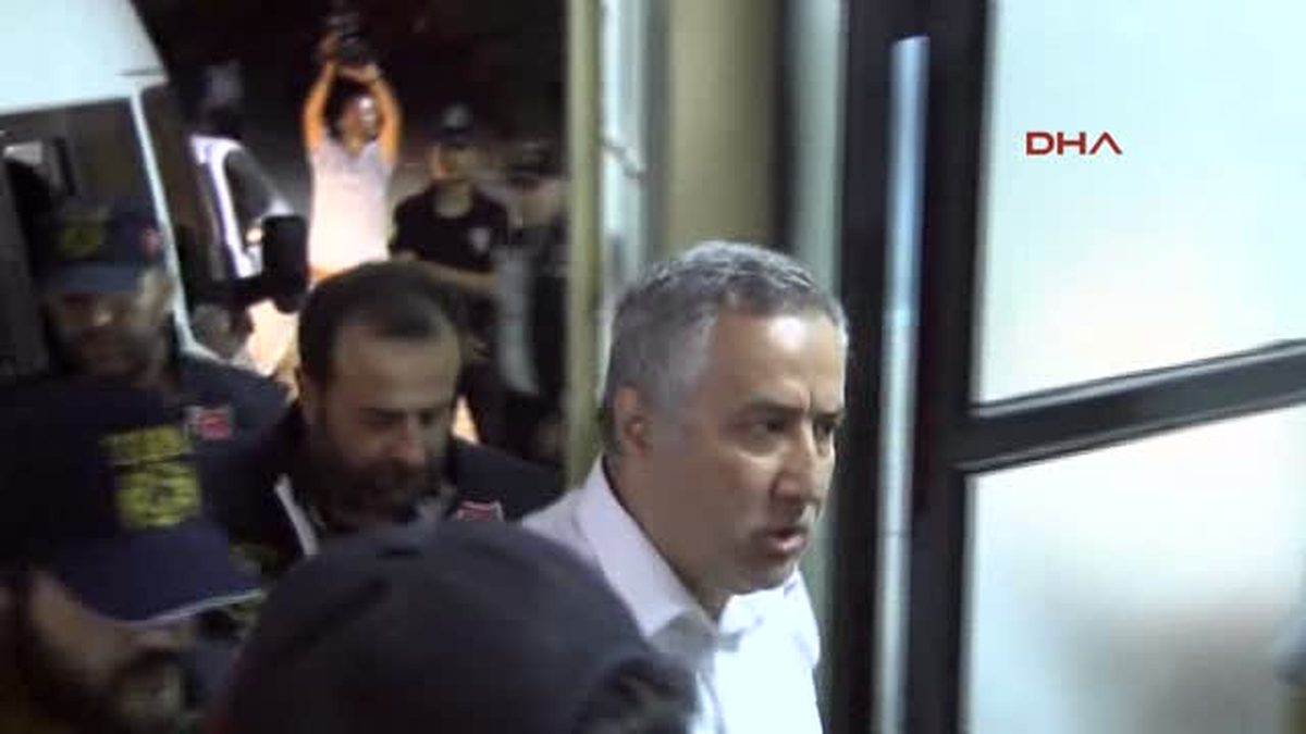 Herkes Gitti, Emniyette Gözaltına Bir Tek O Kaldı