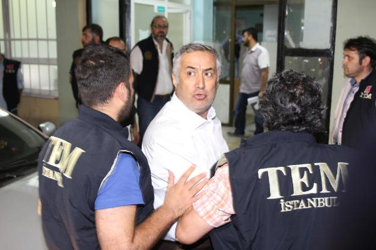 Herkes Gitti, Yurt Atayün Emniyet\'te Kaldı