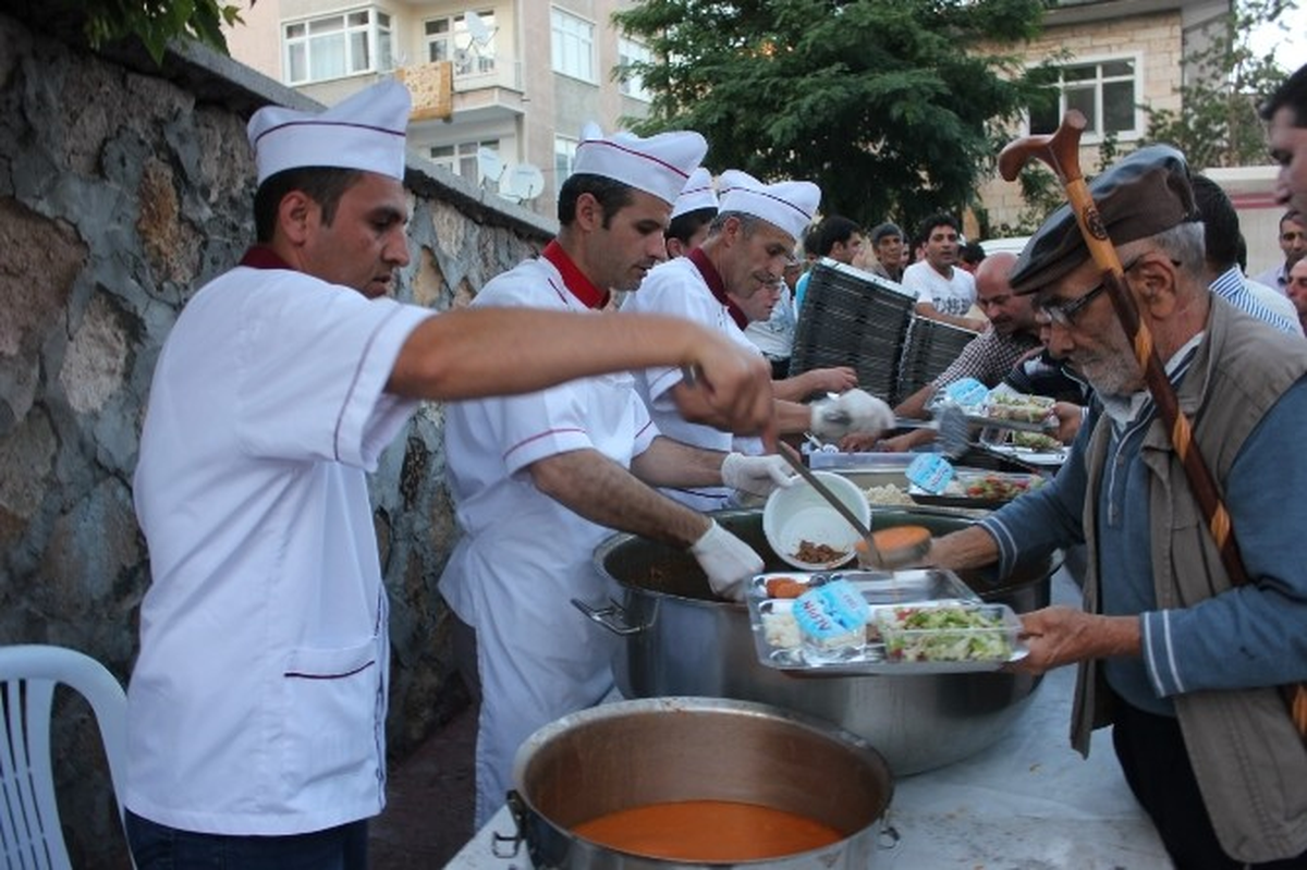 İftar Sofrası Pazar Günü Son Kez Kuruluyor