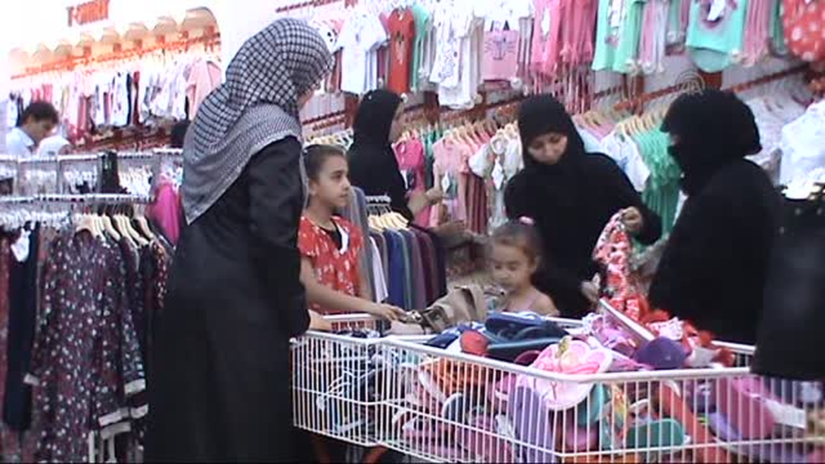 İHH\'dan yetim çocuklara bayram hediyesi -