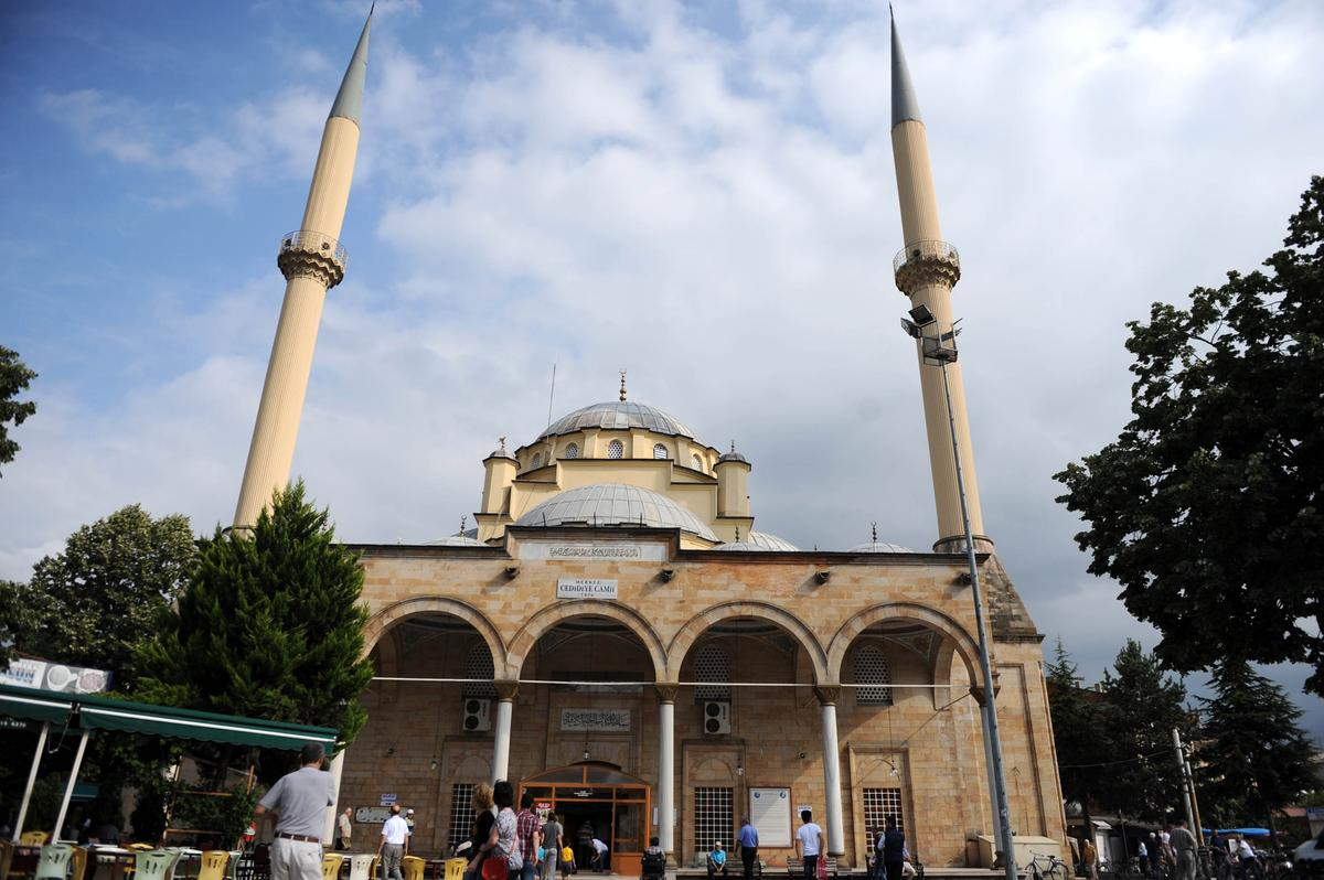 İkindi Ezanı Perşembeleri Özel Makamla Okunuyor