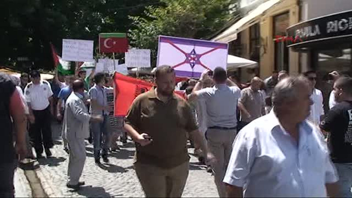 İsrail Kosova\'da Protesto Edildi