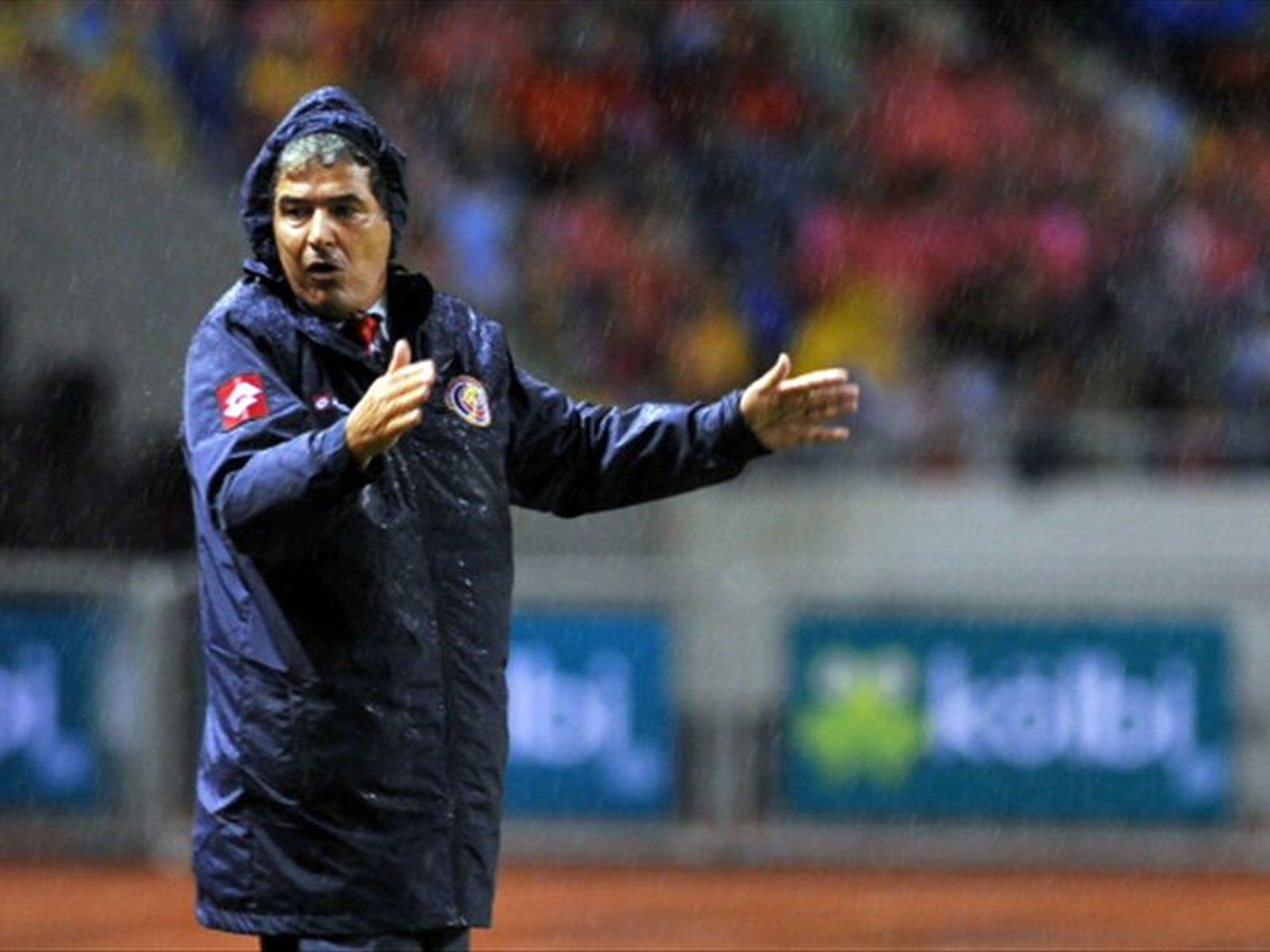 Jorge Luis Pinto İstifa Etti