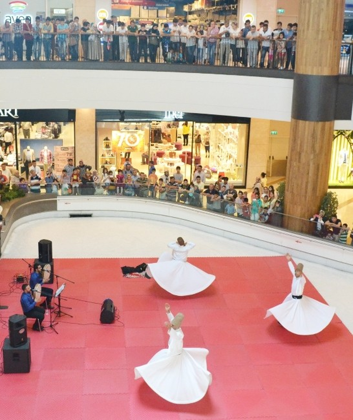Kahramanmaraş Piazza\'da Sema Gösterisi