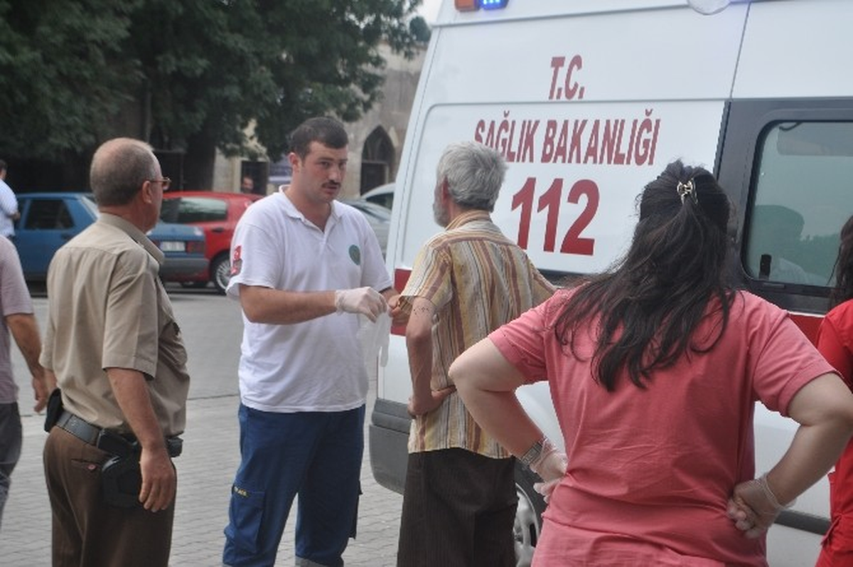 Kör Olduğunu Söyledi Emniyeti Seferber Etti